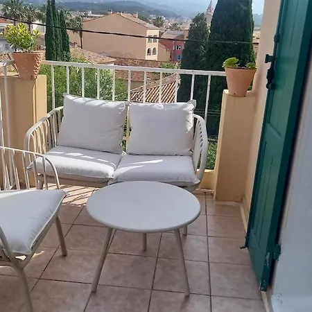 La Cachette *